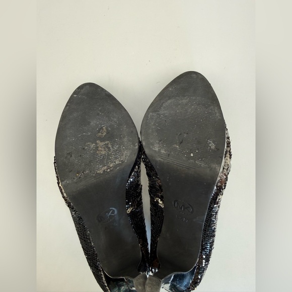 Michael Kors Sequin Pewter Platform Stiletto Sparkle Evening Pumps Heels SZ 8.5 - Picture 13 of 15